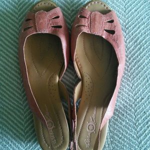 Born Crown 8 coral burnt orange sandals